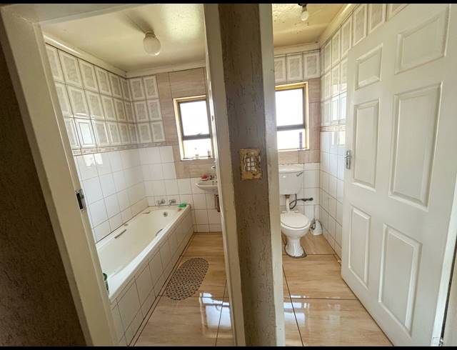3 BEDROOM HOUSE TO LET IN BEDWORTH PARK
